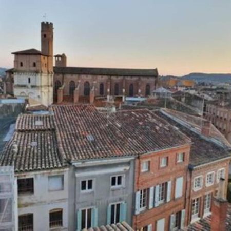 Appartement Exceptionnel 4 Etoiles Hyper Centre Albi 65 M2 Au 4Eme Etage Sans Ascenseur Avec Une Tour Du 12Eme Siecle Екстериор снимка