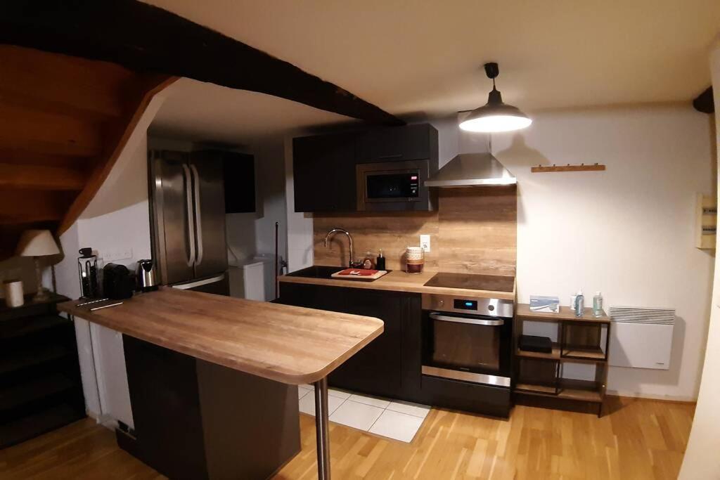 Appartement Exceptionnel 4 Etoiles Hyper Centre Albi 65 M2 Au 4Eme Etage Sans Ascenseur Avec Une Tour Du 12Eme Siecle Екстериор снимка