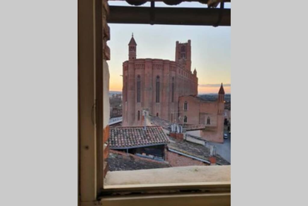 Appartement Exceptionnel 4 Etoiles Hyper Centre Albi 65 M2 Au 4Eme Etage Sans Ascenseur Avec Une Tour Du 12Eme Siecle Екстериор снимка